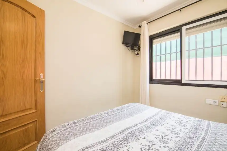 Dormitori de Casa o xalet en venda en Tibi amb Aire condicionat, Piscina i Moblat
