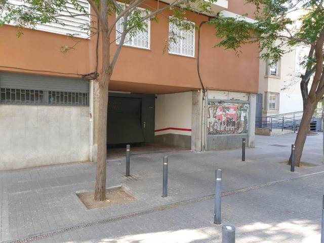Garaje en Alquiler en Carrer de Fígols, 26 en Barri de les Corts