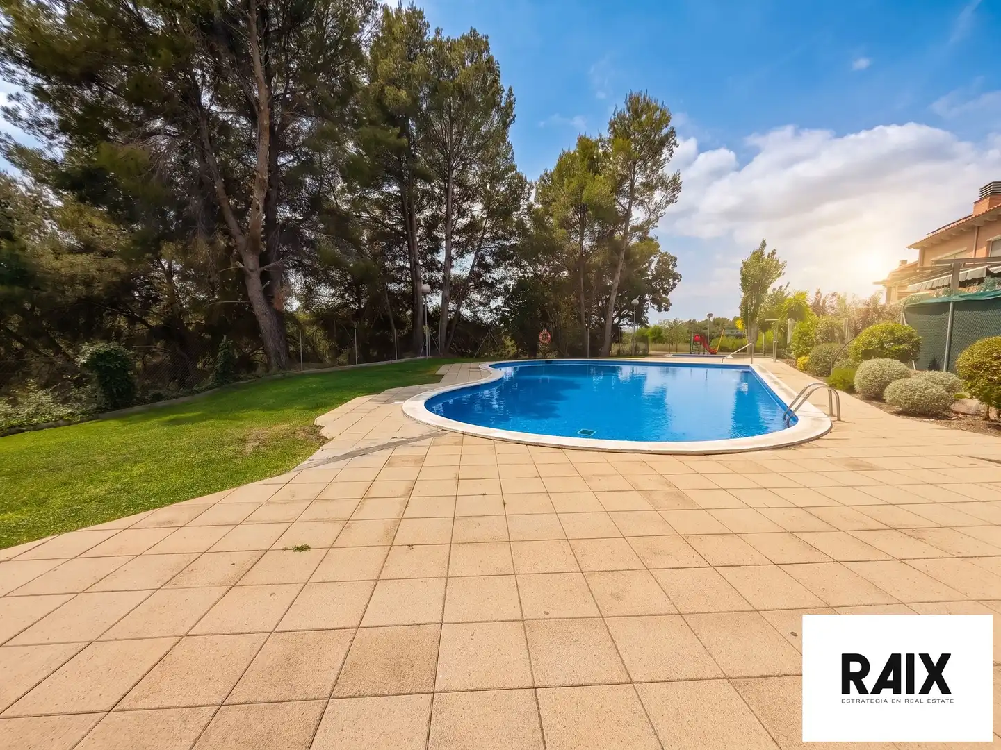 Casa adosada en venta en Carrer Garbi, Viladecavalls