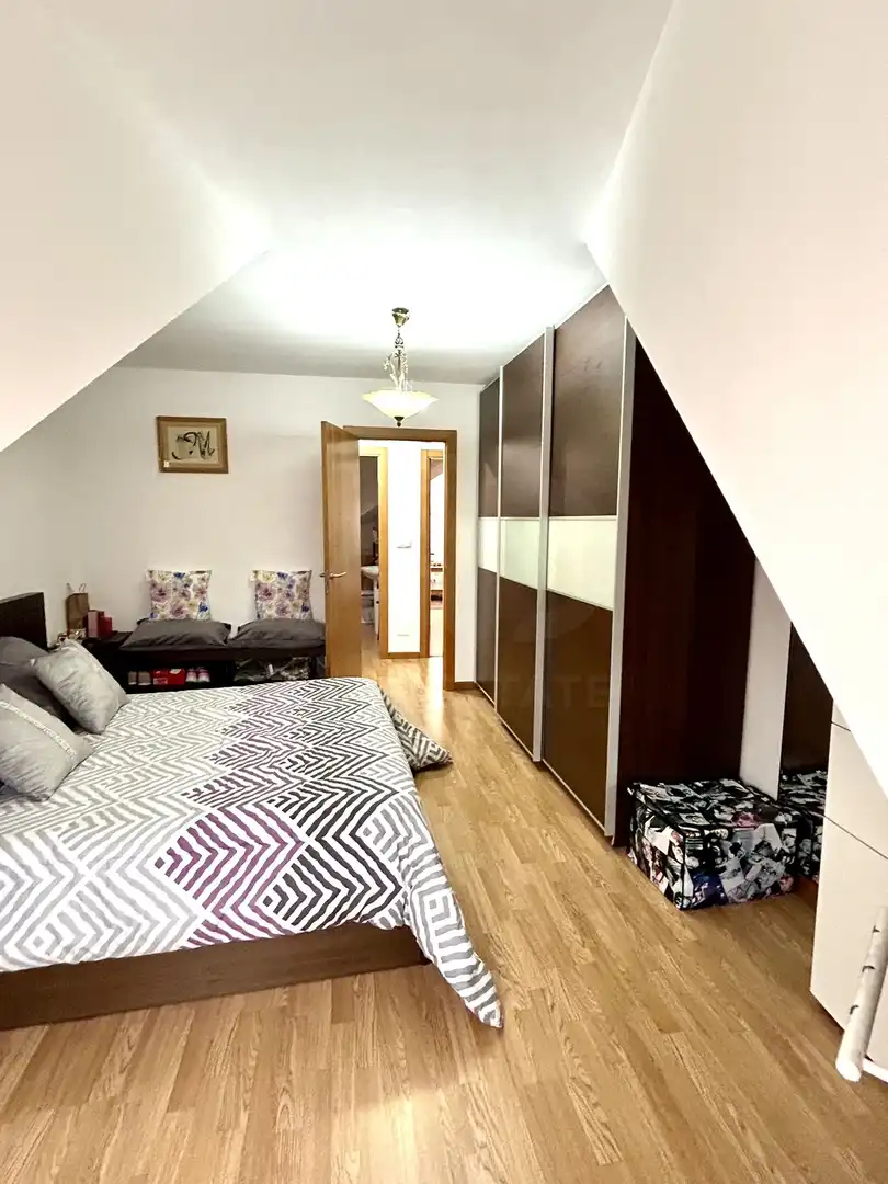Schlafzimmer von Maisonette zum Verkauf in Valverde de la Virgen mit Klimaanlage und Heizung