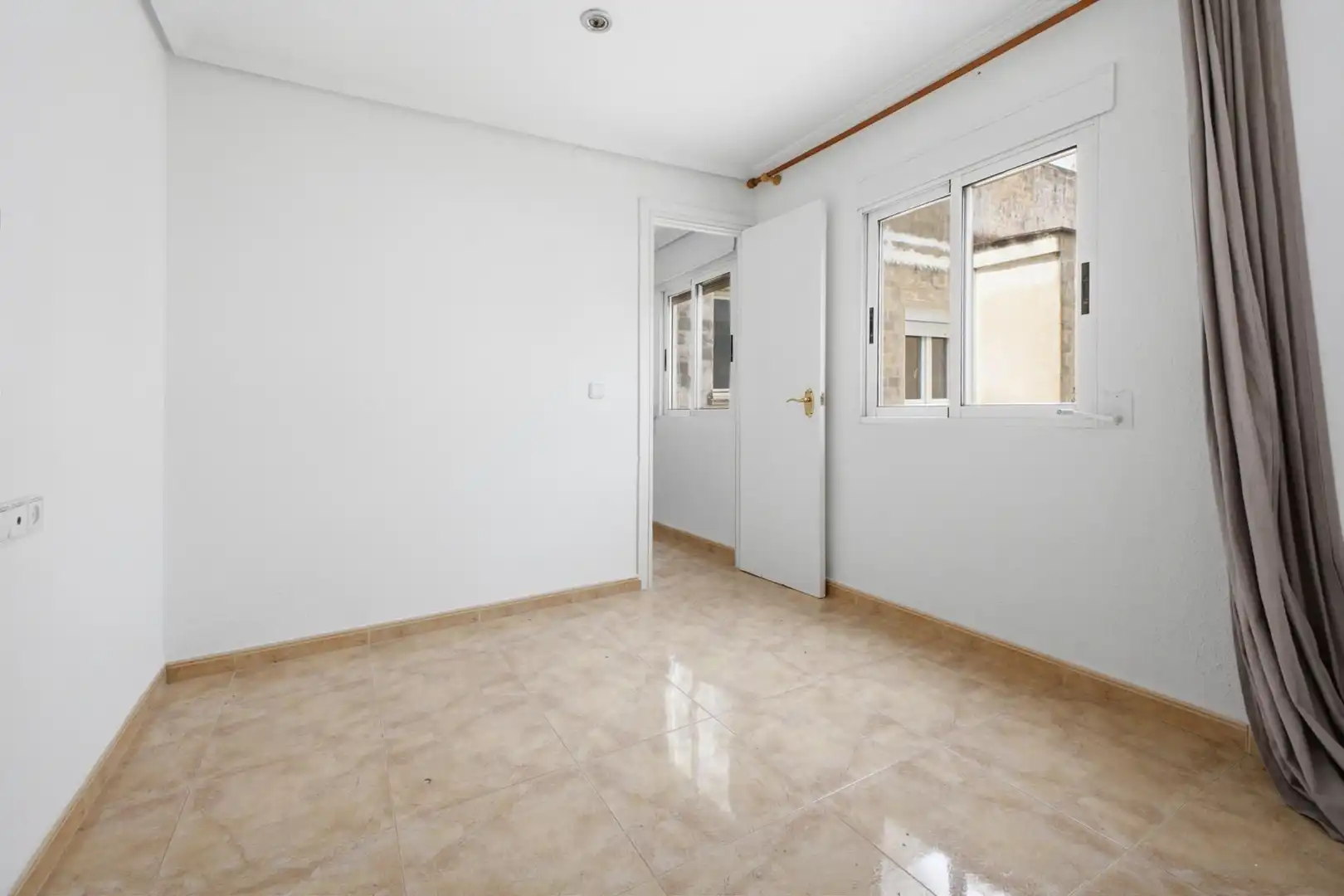 Bedroom of Flat for sale in Godella  with Air Conditioner, Terrace and Balcony