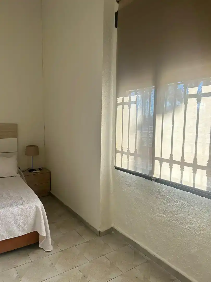 Schlafzimmer von Erdgeschoss zur Miete in Valencia mit Klimaanlage und Möbliert