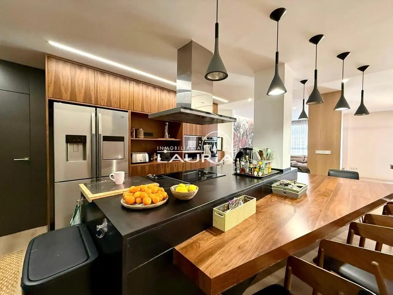 Kitchen of Flat for rent in Valencia  with Air Conditioner, Parquet flooring and Furnished