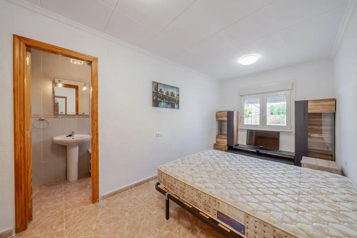 Habitación de Casa o chalet de alquiler en Elche / Elx con Aire acondicionado, Calefacción y Jardín privado