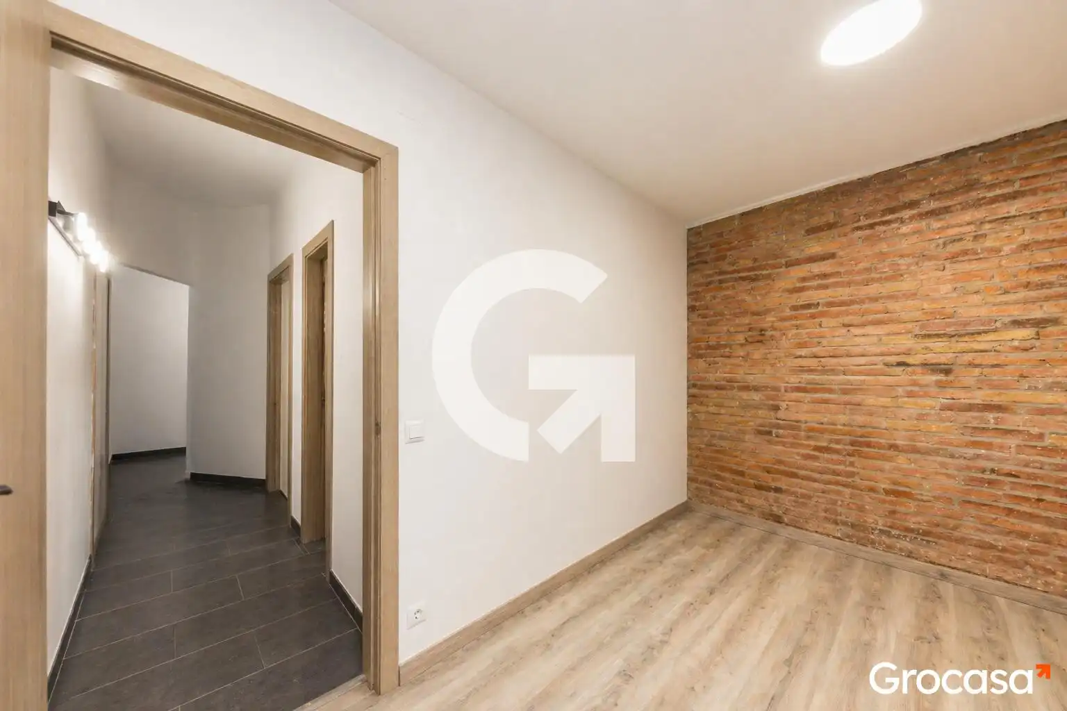 Bedroom of Flat for sale in Barcelona  with Air Conditioner, Oven and Washing machine