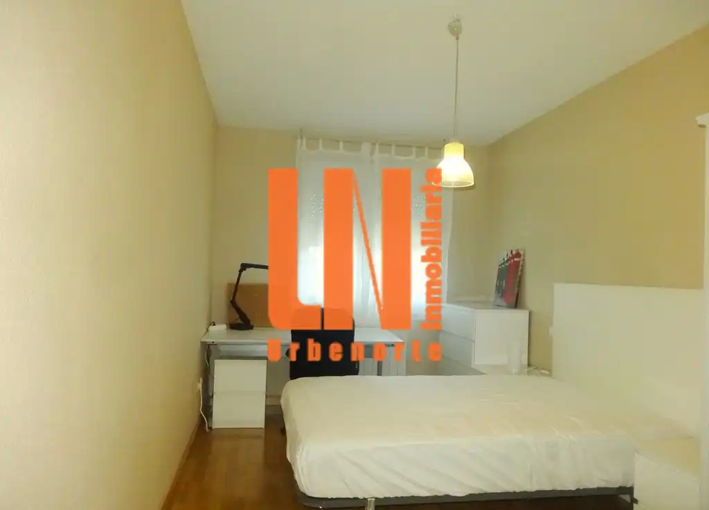 Habitación de Piso en venta en Villanueva de la Cañada con Calefacción, Parquet y Terraza