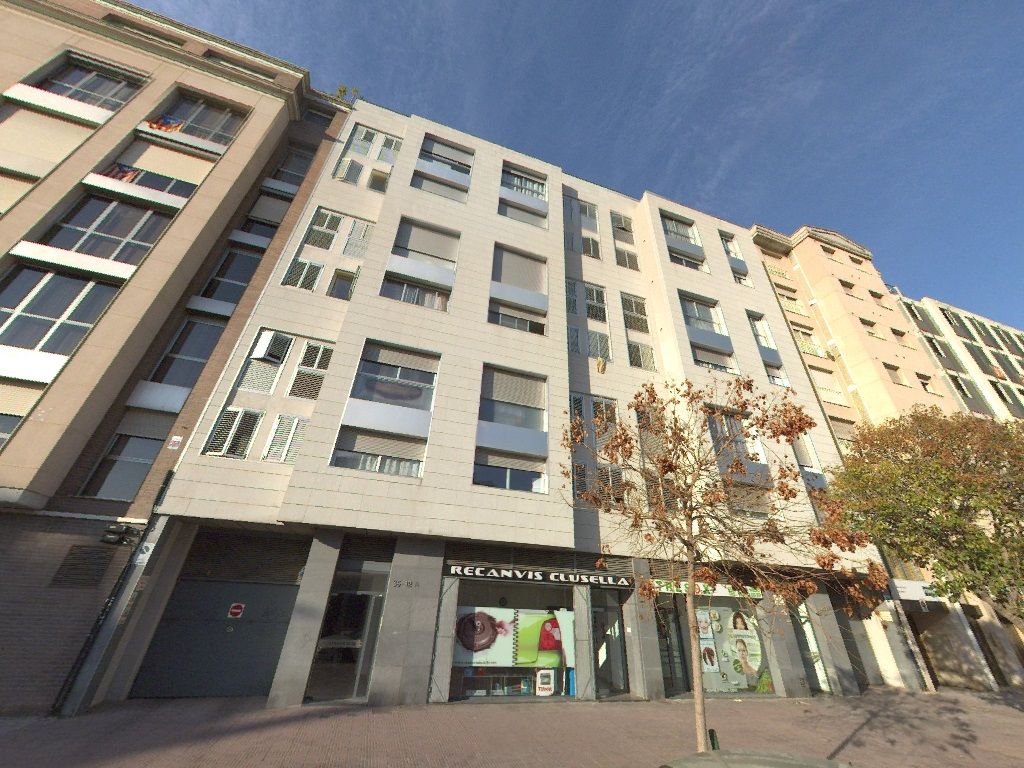Exterior view of Flat for sale in Sabadell  with Storage room