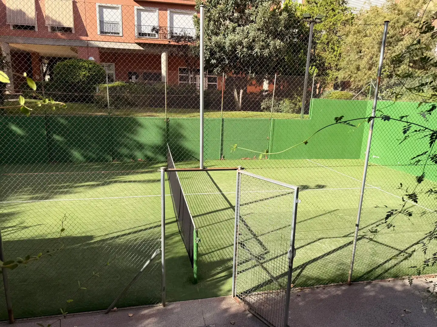 Jardín de Ático en venta en Madrid con Terraza, Trastero y Piscina