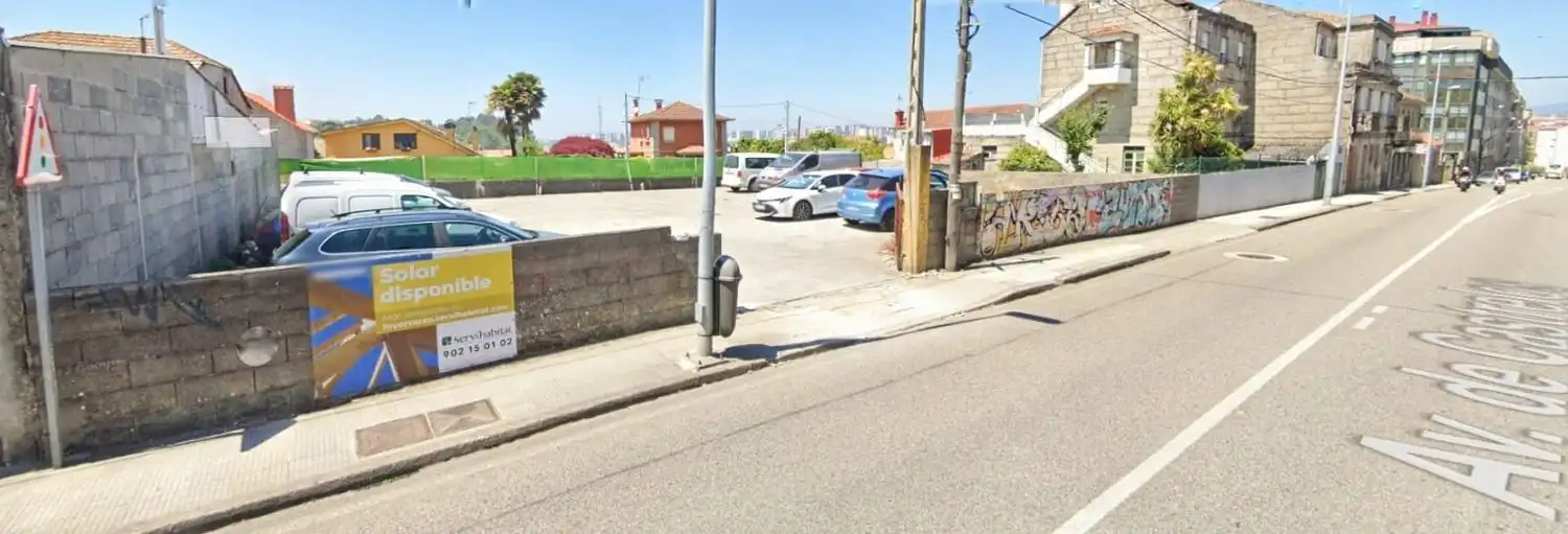 Terrain rustique à vendre à Avenida de Castrelos 276