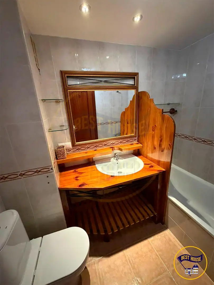 Baño de Piso en venta en Cuenca con Calefacción y Trastero