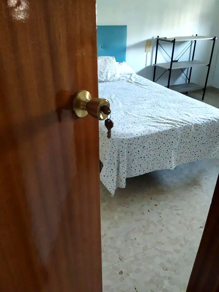 Dormitori de Pis de lloguer en Granada amb Aire condicionat
