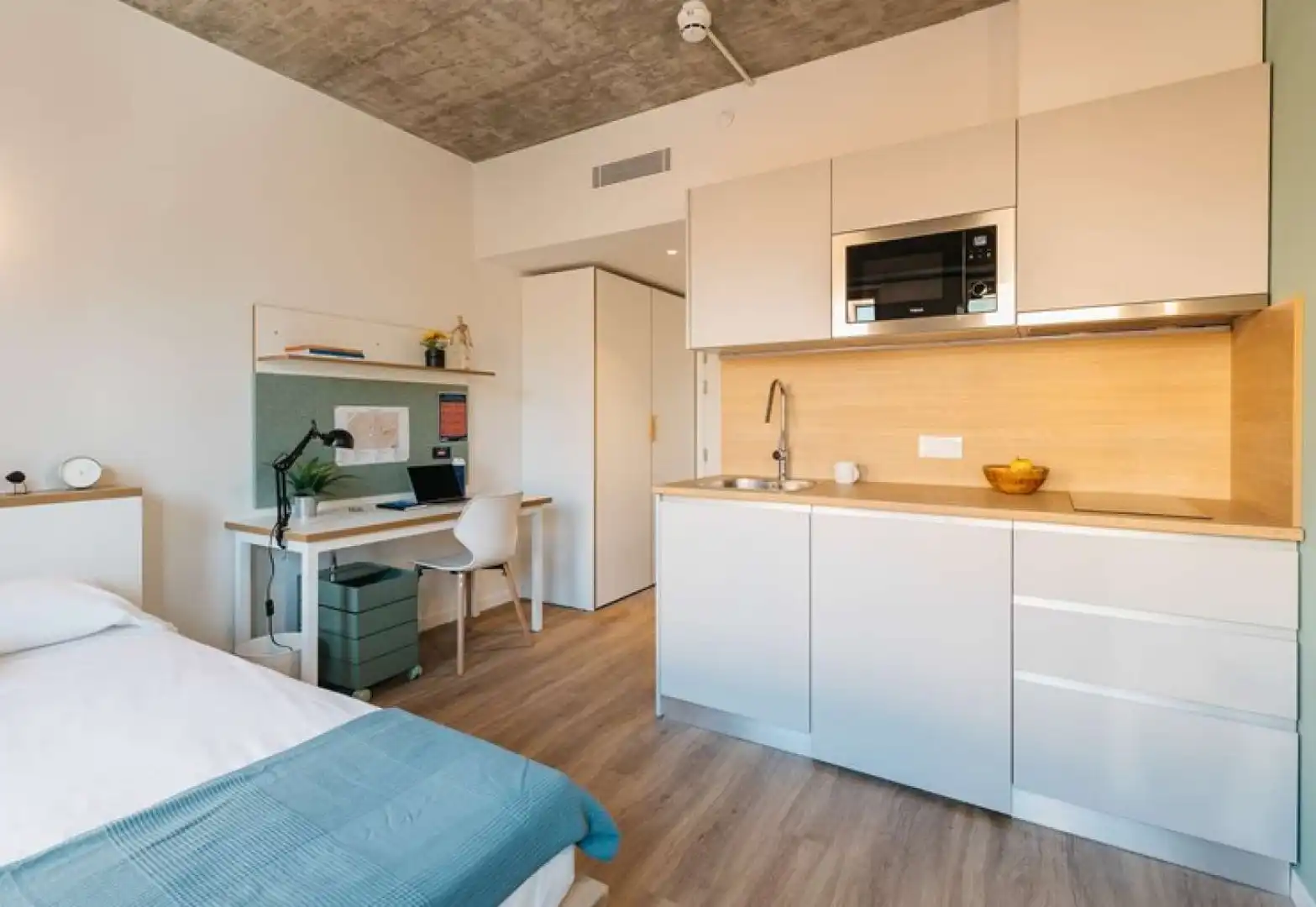 Habitación de Casa o chalet para compartir en Barcelona con Aire acondicionado, Terraza y Amueblado