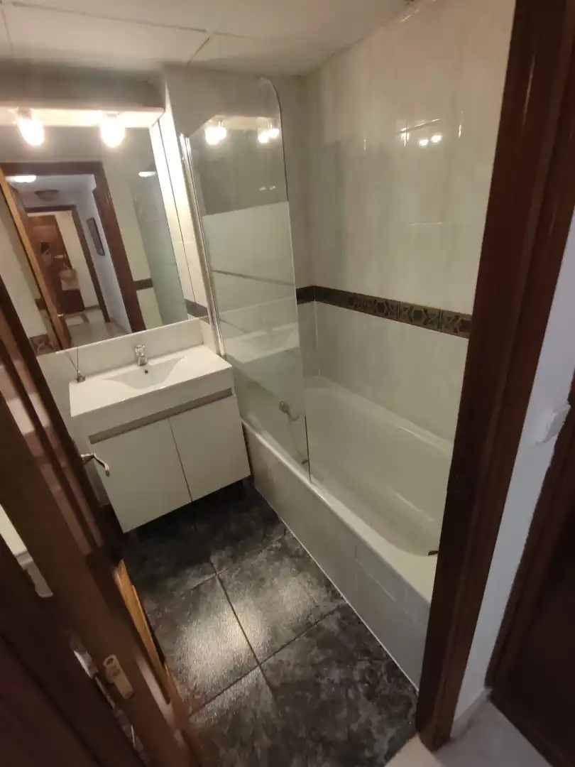 Bathroom of Flat for rent to own in Córdoba  with Air Conditioner, Heating and Terrace
