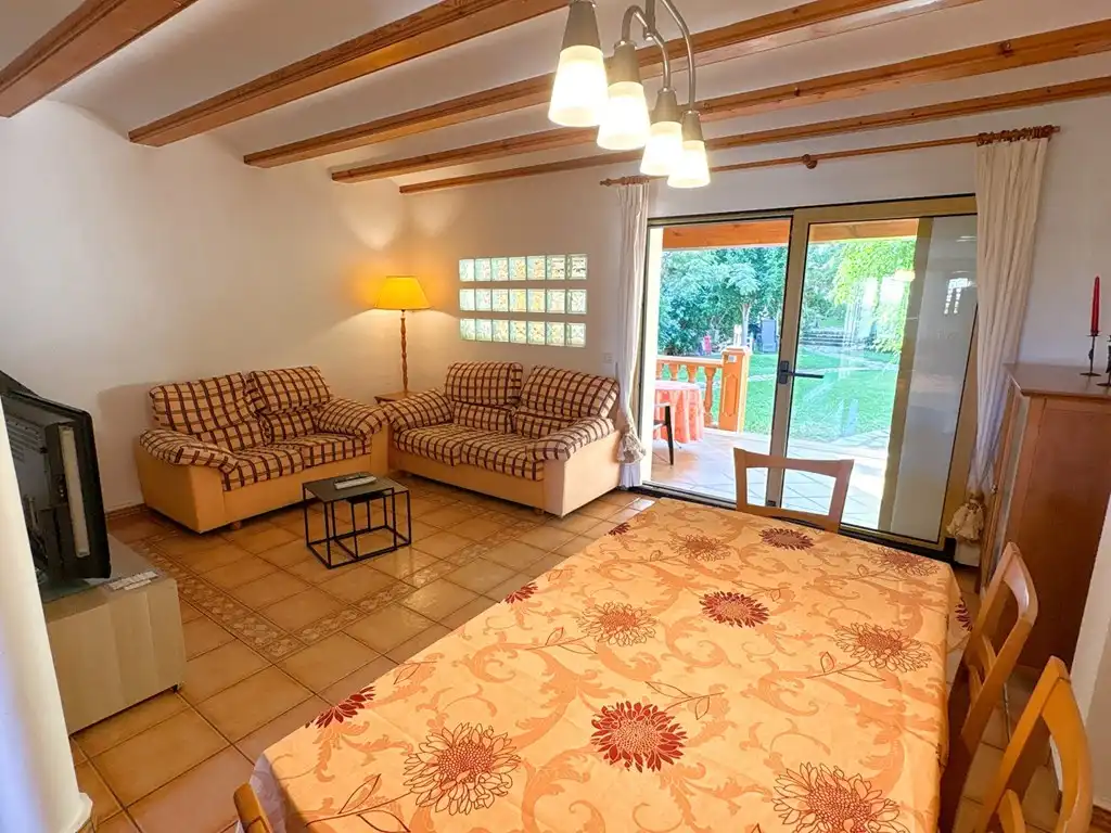 Wohnzimmer von Einfamilien-Reihenhaus zum Verkauf in Dénia mit Klimaanlage, Terrasse und Balkon