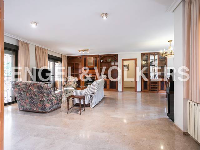 Casa-chalet en Alquiler en Avenida Serra Calderona en Alfinach - Los Monasterios