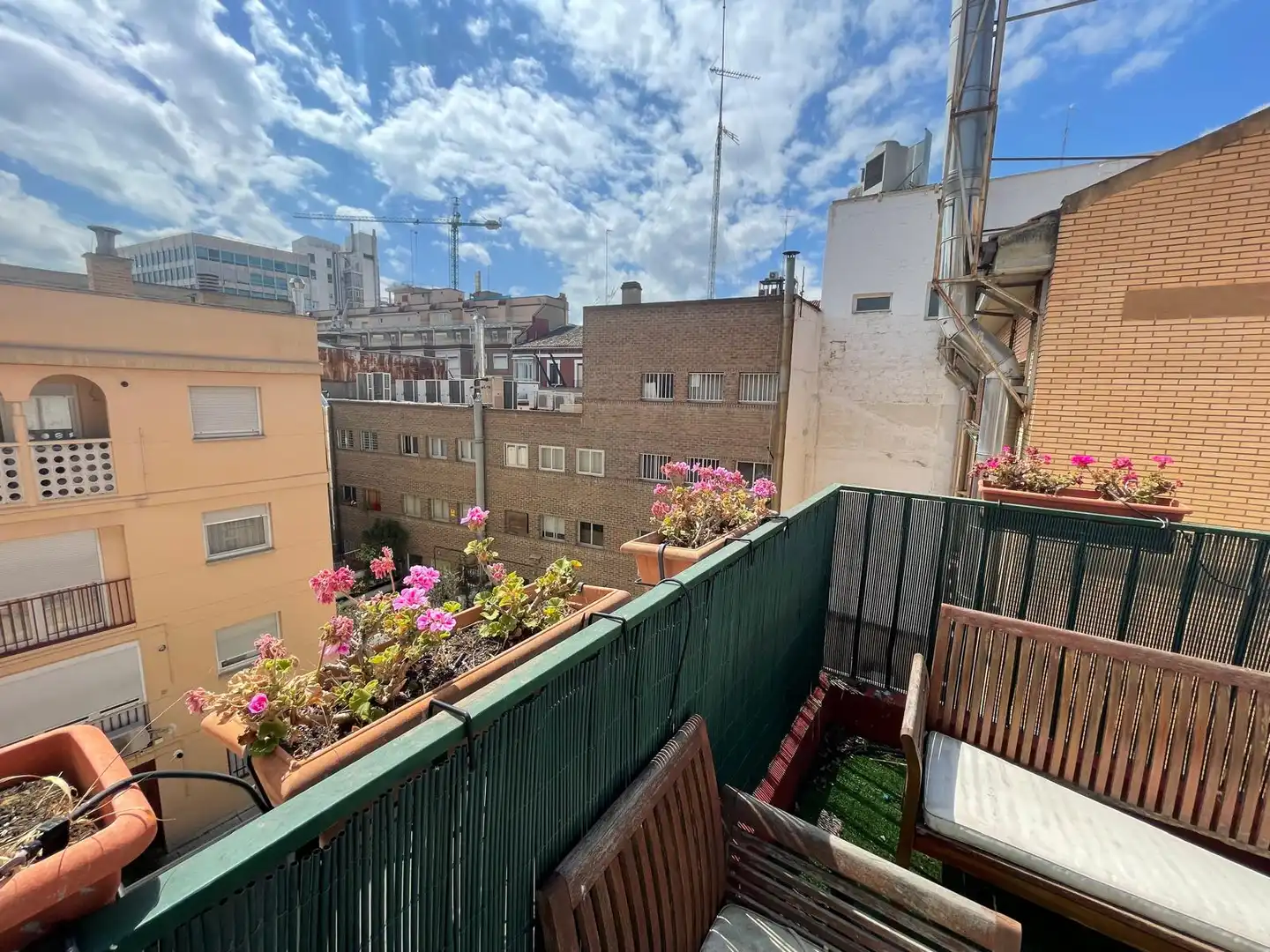 Balcony of Duplexes for rent in Zaragoza  with Air Conditioner, Heating and Parquet flooring