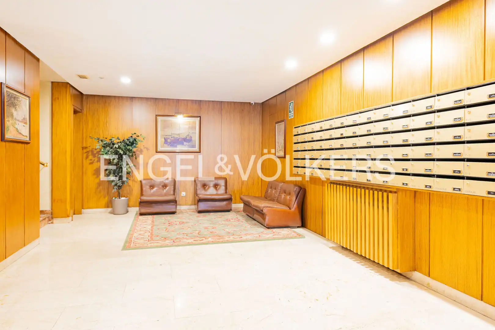 Flat for sale in Madrid  with Air Conditioner, Heating and Furnished