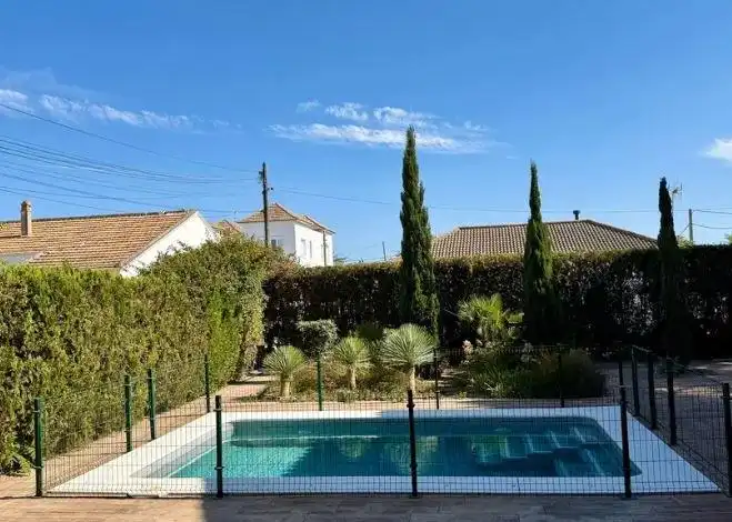 Piscina de Casa o xalet en venda en Punta Umbría amb Aire condicionat, Jardí privat i Parquet