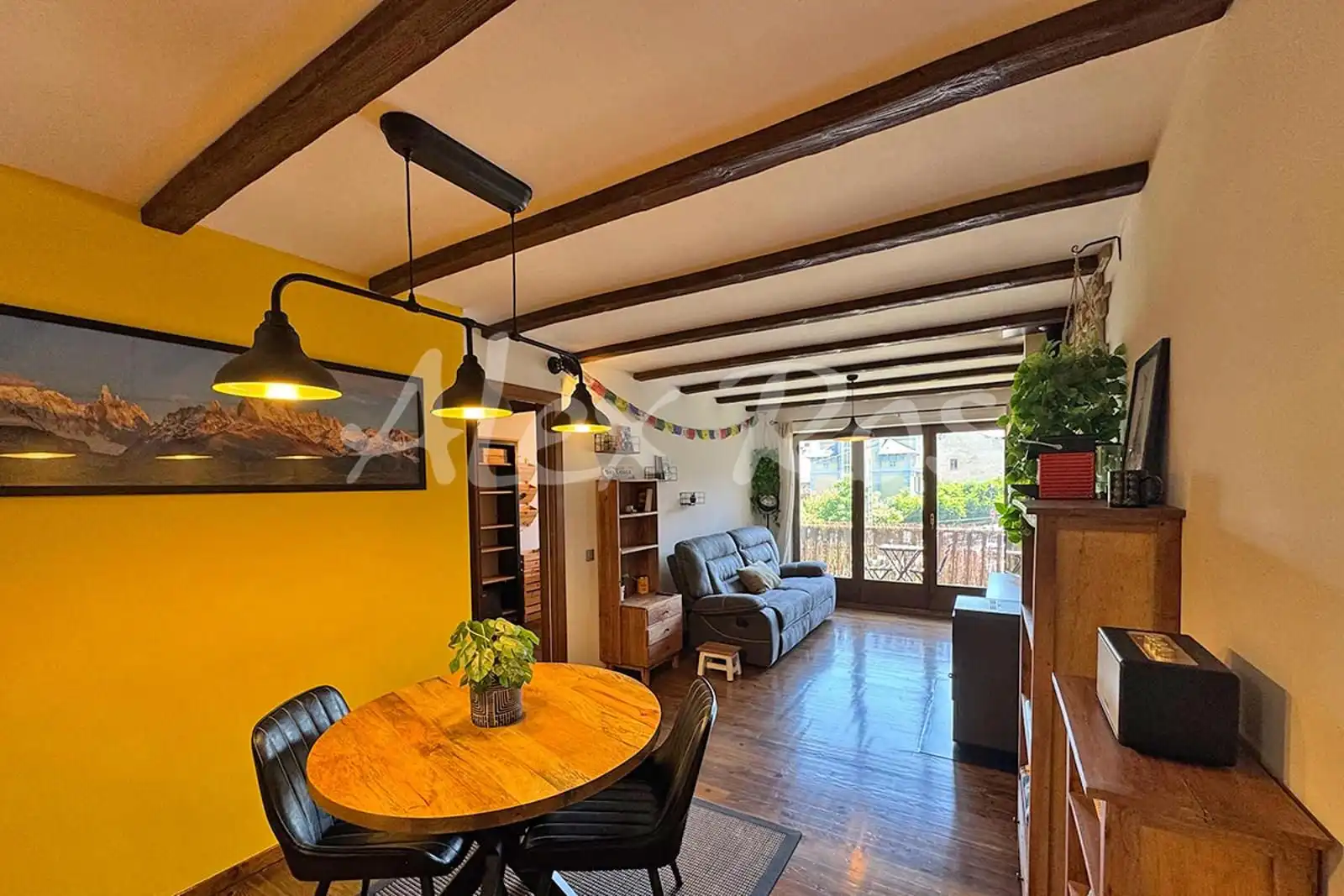 Wohnzimmer von Wohnungen zum Verkauf in Bellver de Cerdanya mit Terrasse, Abstellraum und Möbliert