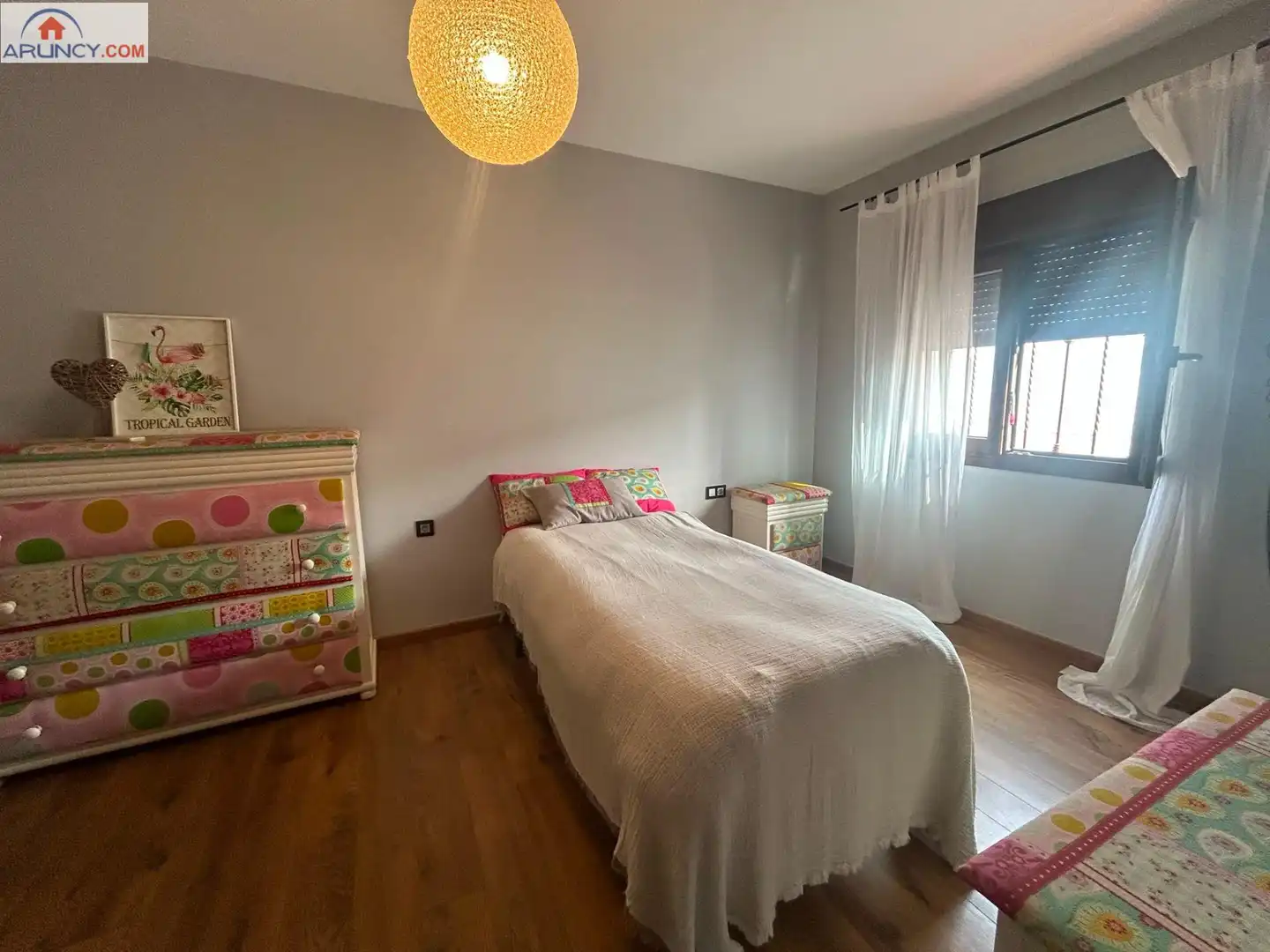 Dormitori de Casa adosada de lloguer en Alcalá de Guadaira amb Aire condicionat, Jardí privat i Terrassa