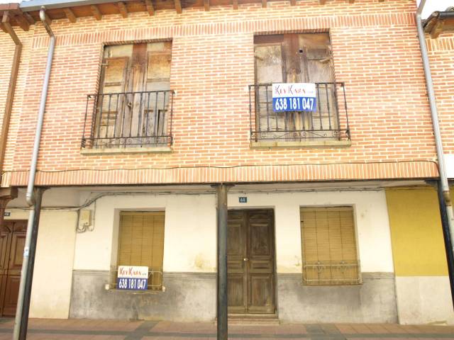 Casa adosada en Venta en N/A en Villalón de Campos