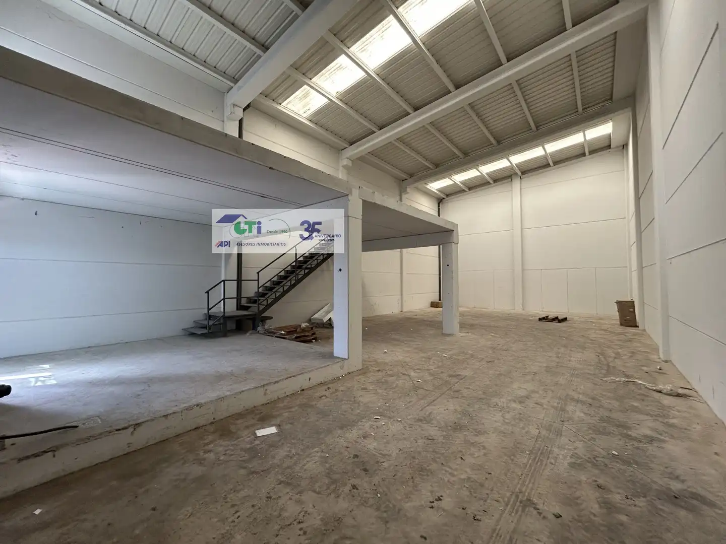 Nave industrial en venta en Zaragoza