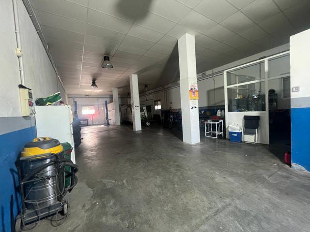 Nave industrial en Venta en Caballero Bonald - San José Obrero - Guadalcacín