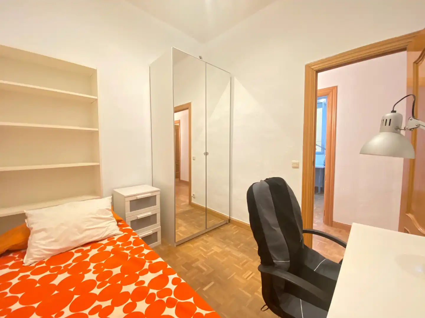 Flat for rent in Avenida de la Reina Victoria, Ciudad Universitaria