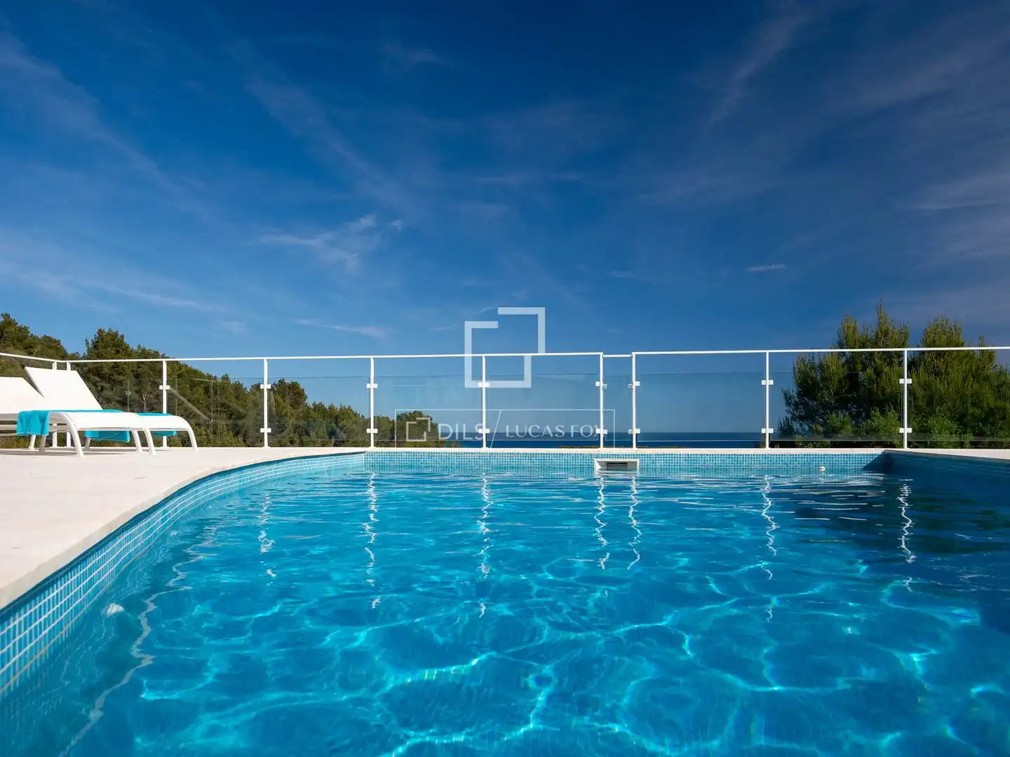 Piscina de Casa o xalet en venda en Es Migjorn Gran amb Aire condicionat, Jardí privat i Terrassa