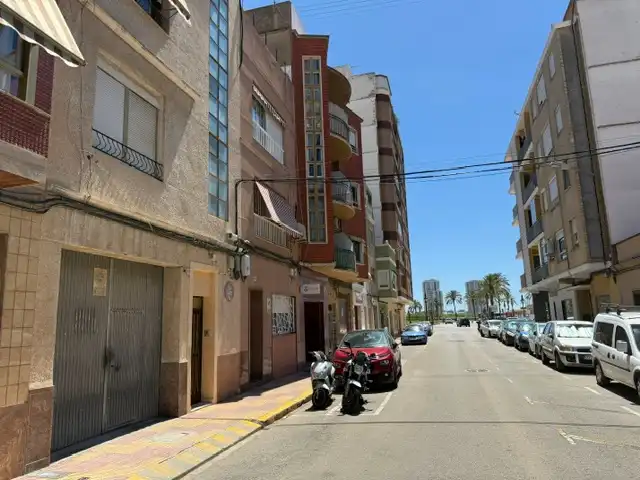 Business premises for sale in Carrer Muñoz Degraín 63