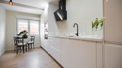 Foto 5 de Apartamento en venta en San Felipe, Castillejos - Cuzco, Madrid