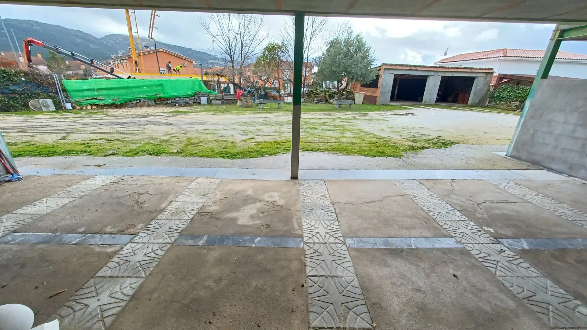 Aparcament de Casa o xalet en venda en Moralzarzal amb Jardí privat i Terrassa