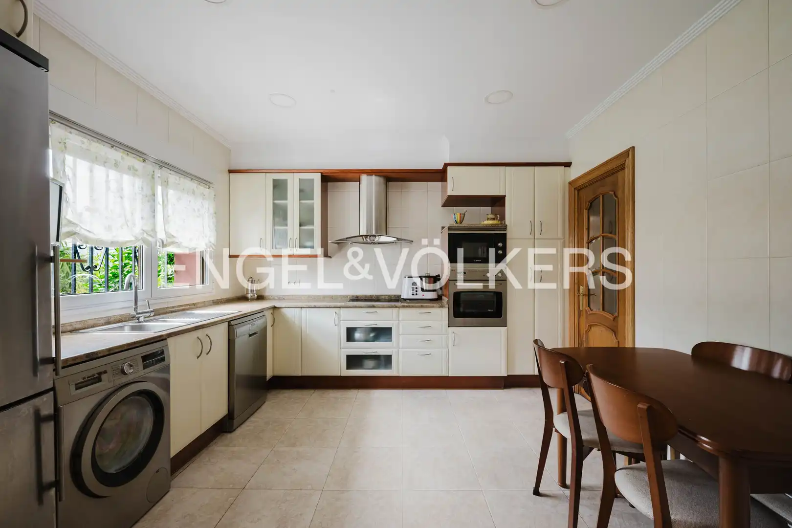 Kitchen of Houses for sale in Donostia - San Sebastián   with Air Conditioner, Heating and Private garden