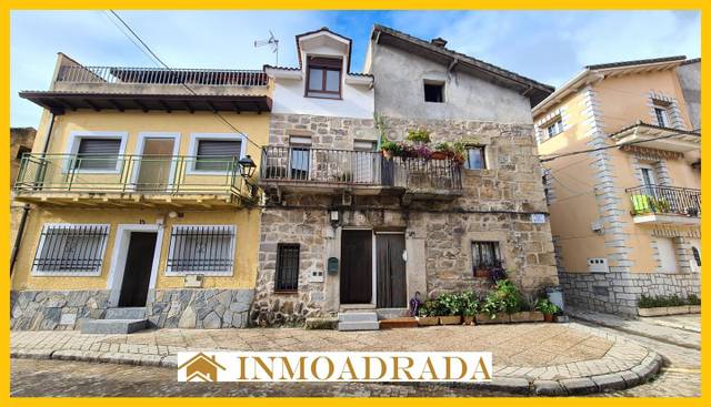 Casa-chalet en Venta en Mesones en La Adrada