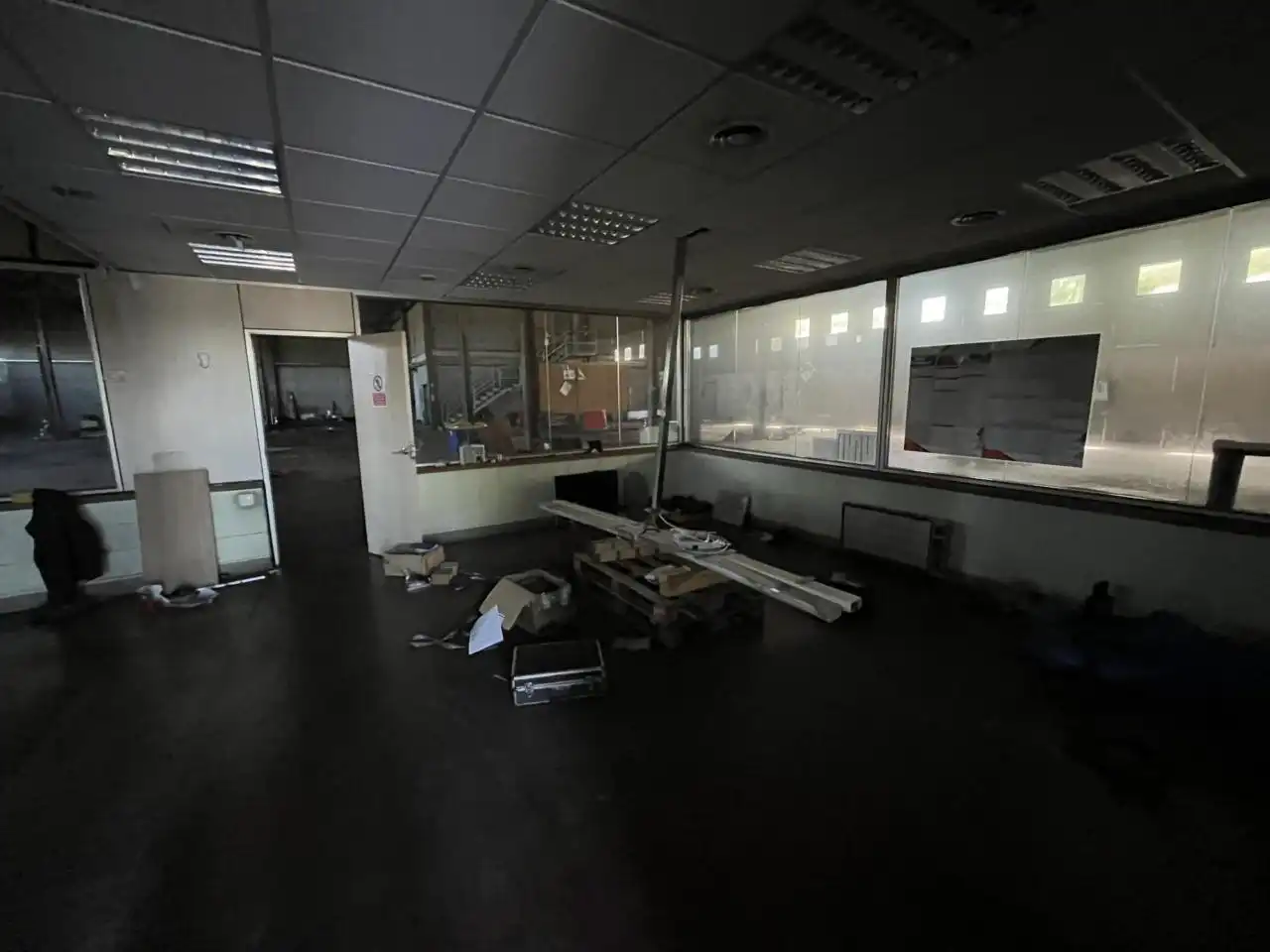 Nave industrial en venta en Manlleu con Alarma