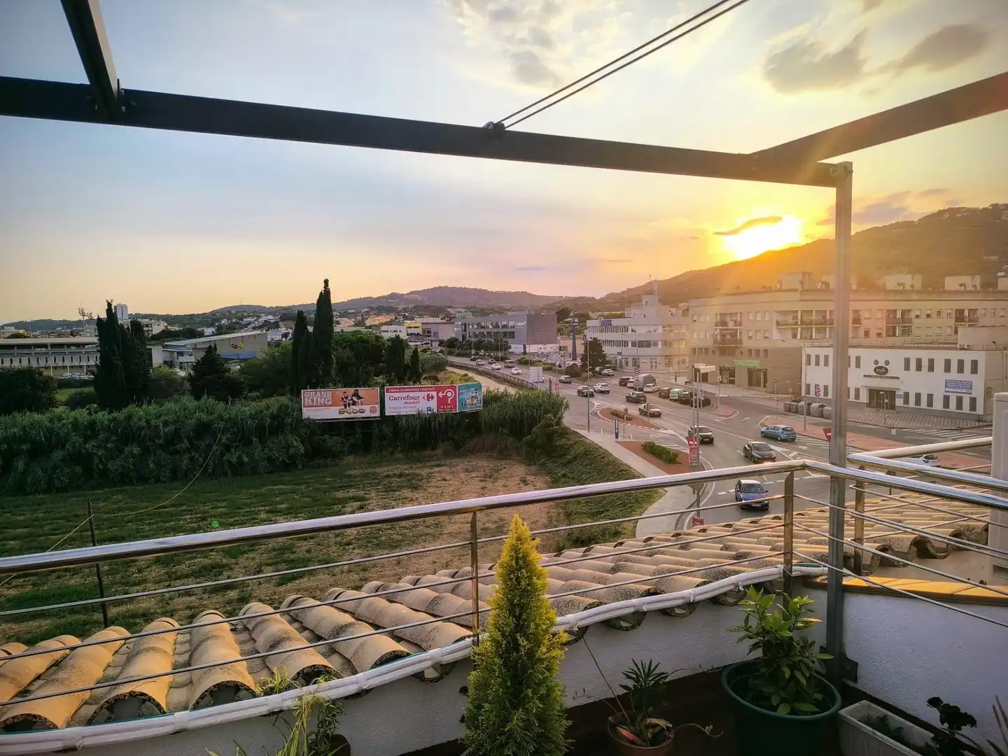 Vista exterior de Dúplex en venta en Pineda de Mar con Terraza y Balcón