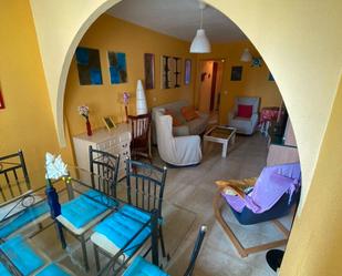 Sala d'estar de Apartament de lloguer en La Pobla de Farnals amb Calefacció, Terrassa i Moblat