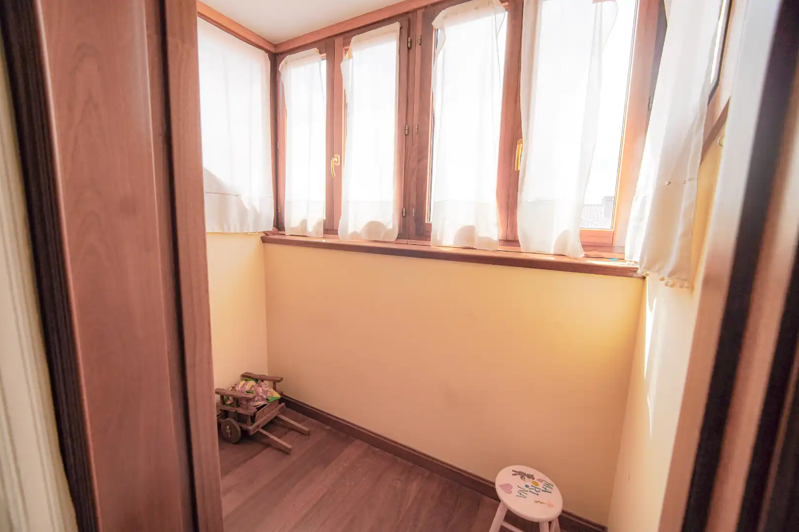 Schlafzimmer von Dachboden zum Verkauf in Avilés mit Heizung, Parkett und Terrasse