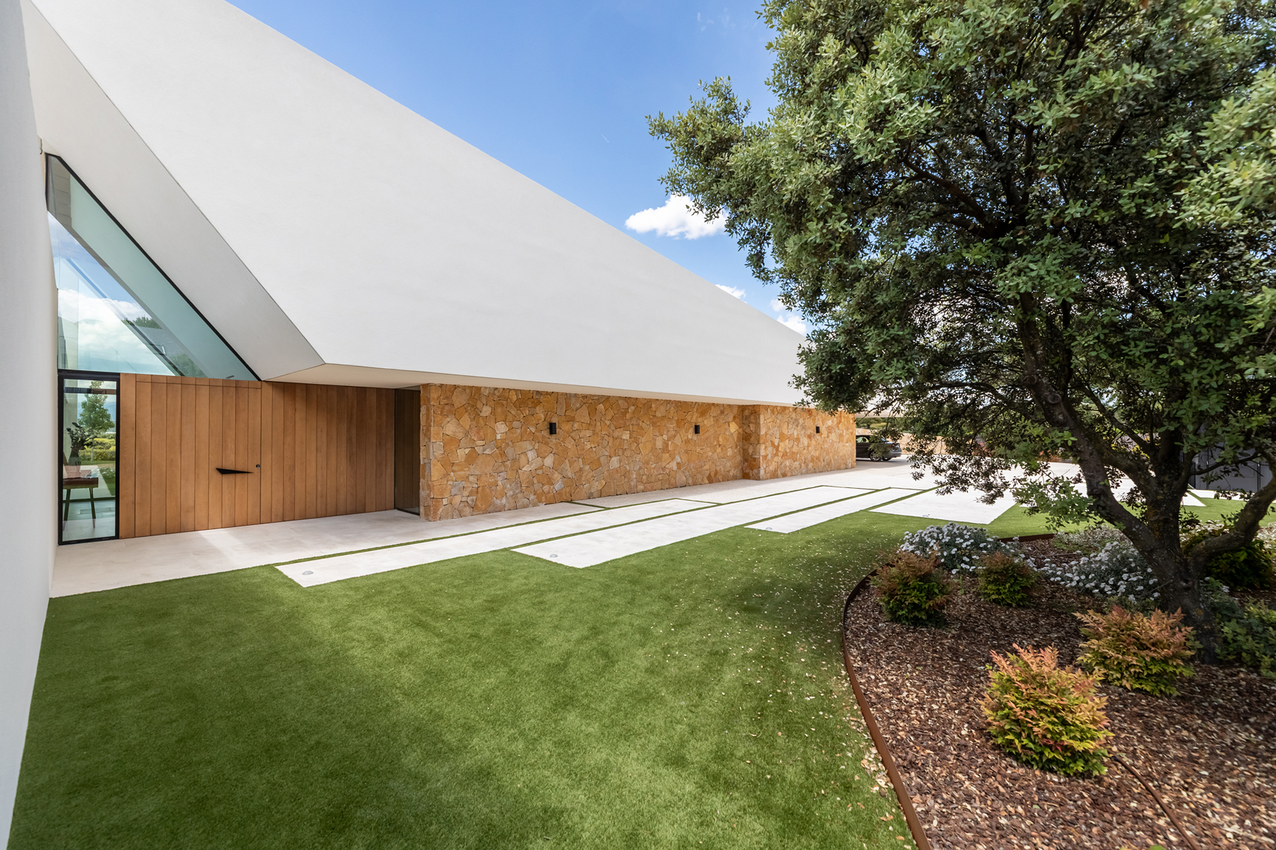 Vista exterior de Casa o xalet en venda en Boadilla del Monte amb Aire condicionat, Calefacció i Jardí privat