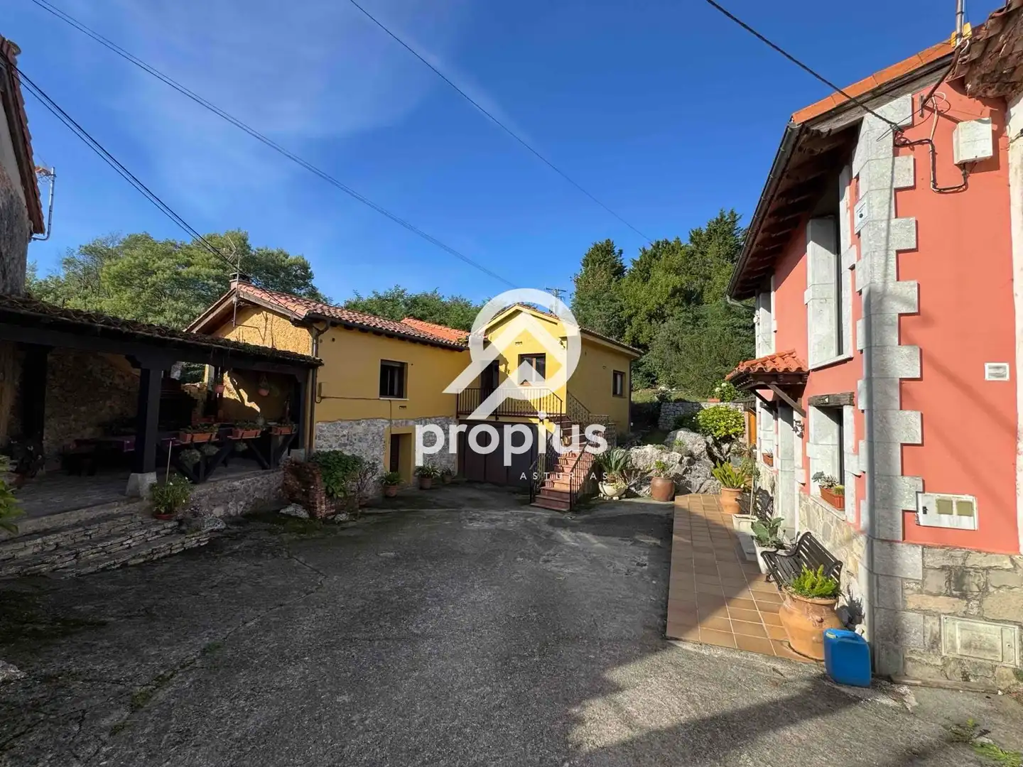 Exterior view of Houses for sale in Llanes  with Heating, Private garden and Parquet flooring