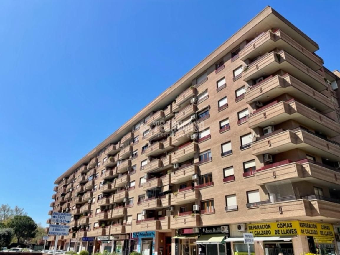 Piso en venta en La Almozara,  Zaragoza Capital