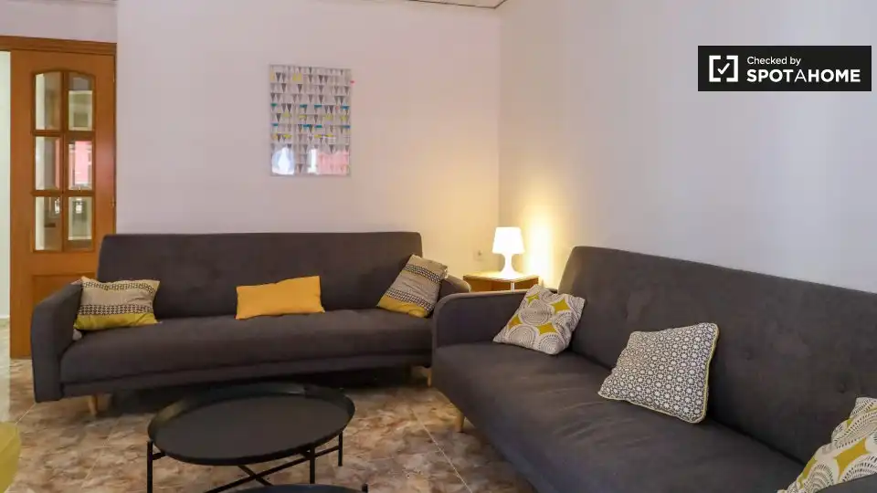 Sala de estar de Piso de alquiler en Valencia con Aire acondicionado, Calefacción y Amueblado