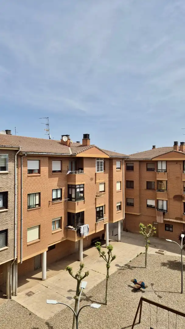 Vista exterior de Piso en venta en Corella con Calefacción, Terraza y Amueblado