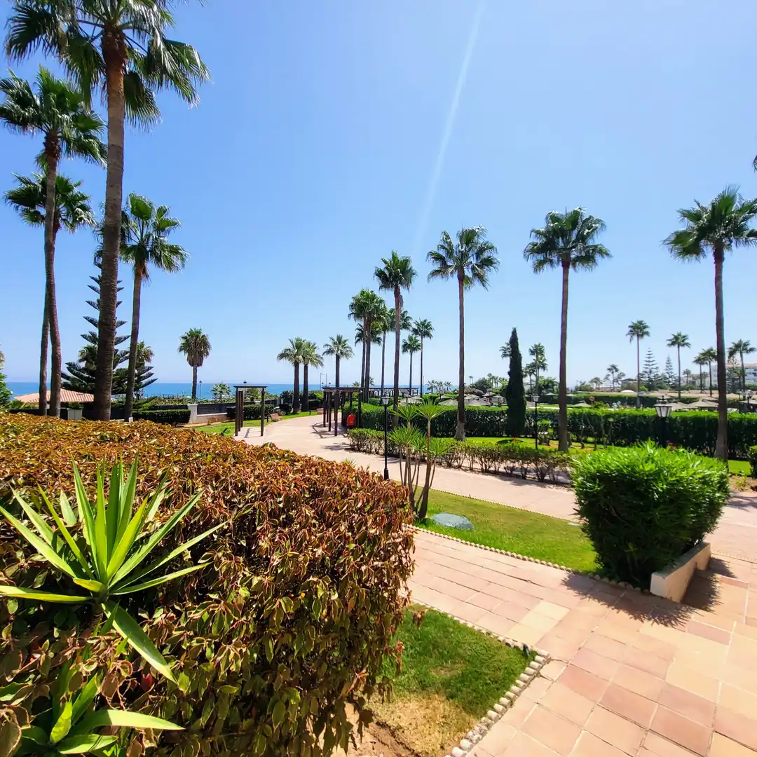 Jardí de Planta baixa en venda en Manilva amb Aire condicionat, Jardí privat i Terrassa