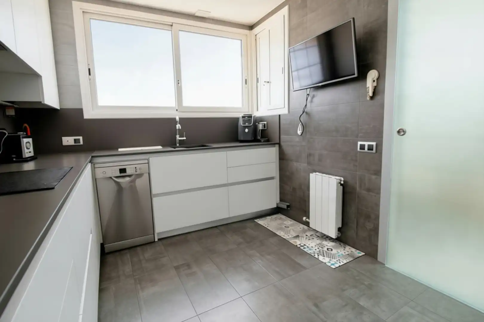 Cocina de Casa adosada en venta en Barcelona con Aire acondicionado, Calefacción y Parquet