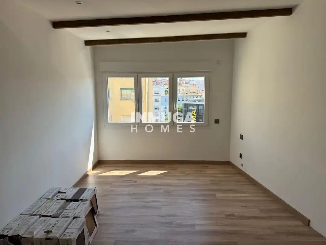 Bedroom of Flat for sale in Madrid  with Air Conditioner, Heating and Terrace