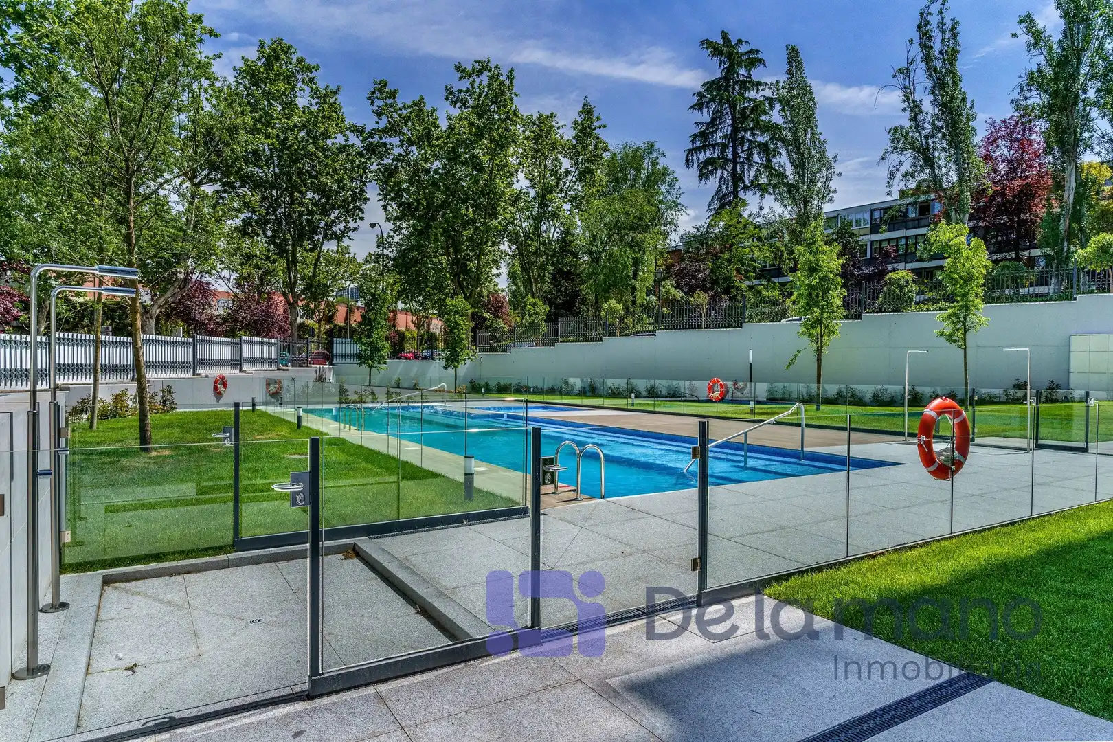 Apartments for rent in Calle de la Costa Brava, 13, Mirasierra