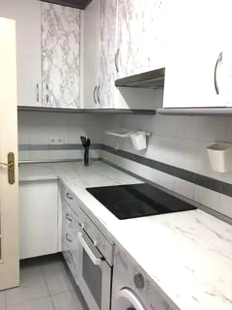 Apartamento con piscina en venta en Calahonda, imagen 3
