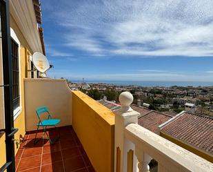 Vista exterior de Casa adosada de lloguer en Benalmádena amb Aire condicionat i Terrassa