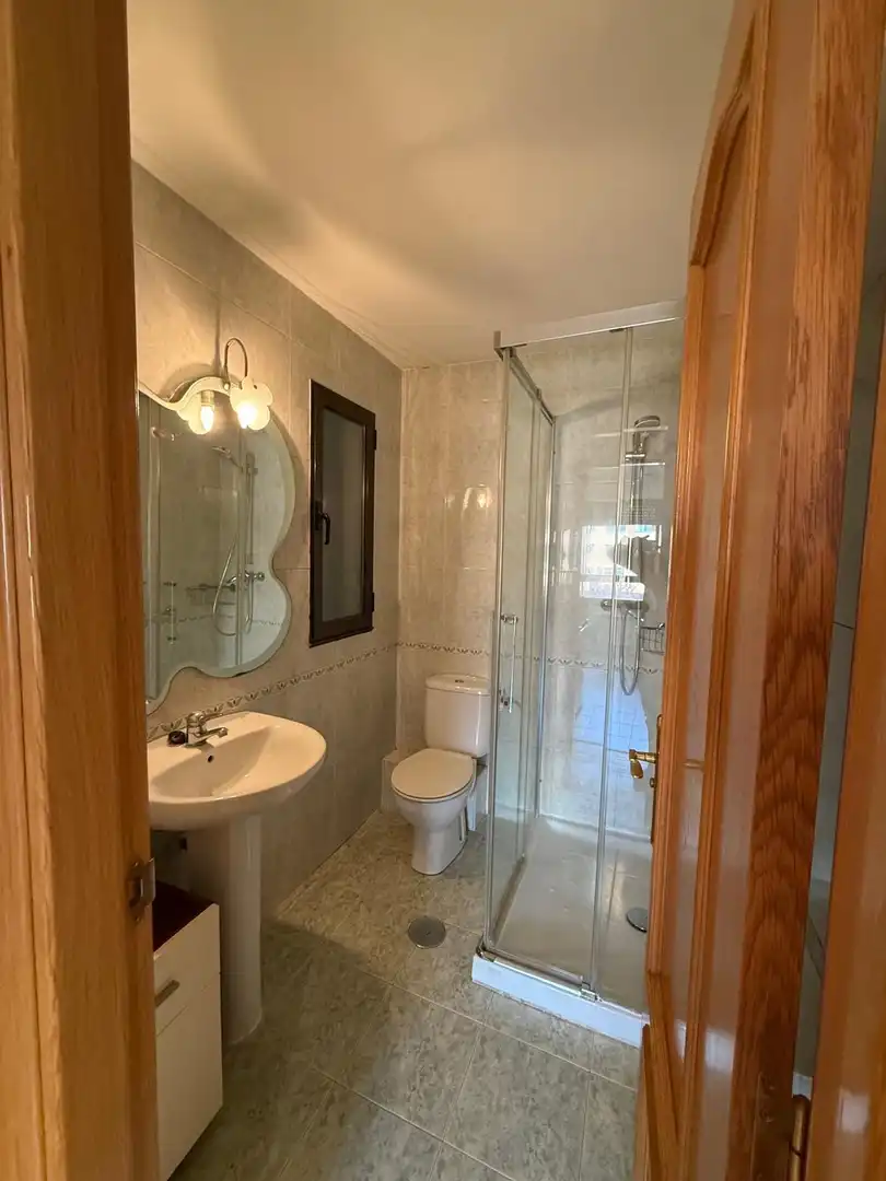 Badezimmer von Wohnung zur Miete in Valladolid mit Heizung und Abstellraum
